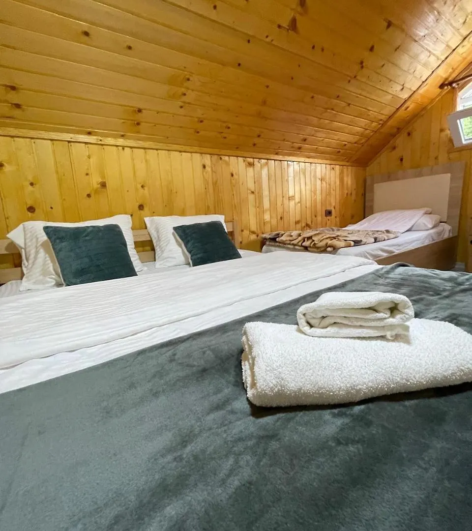 Bujtina Arlindi Bed & Breakfast Valbone