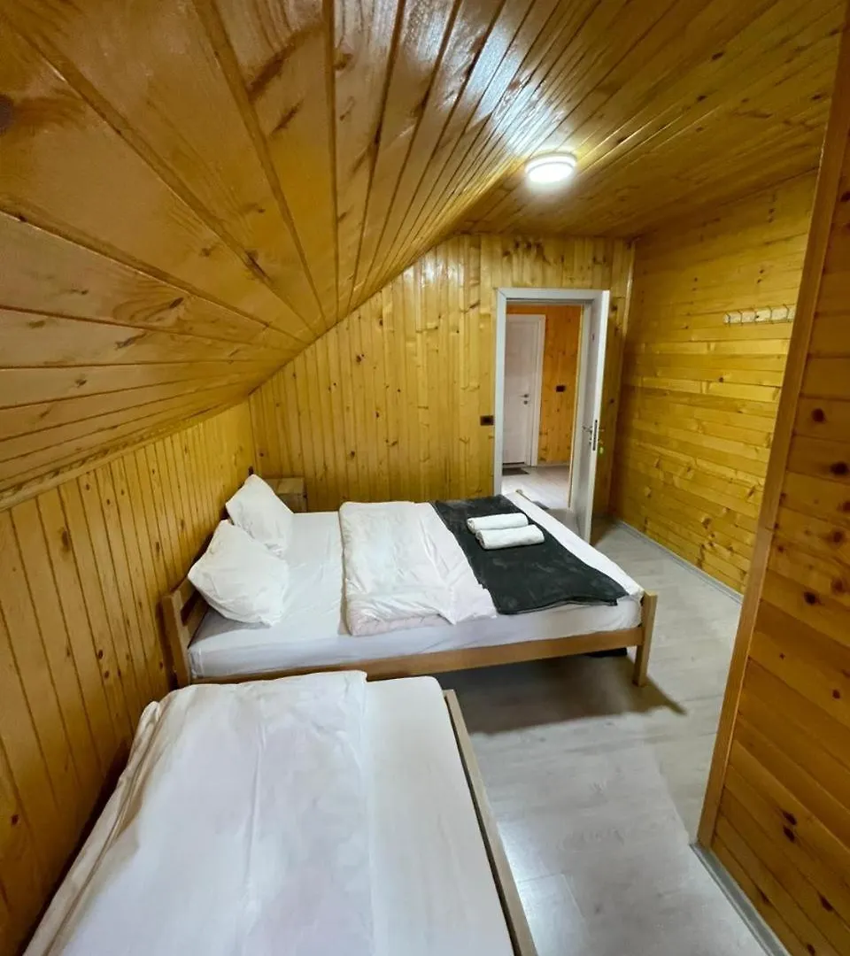 Bujtina Arlindi Bed & Breakfast Valbone