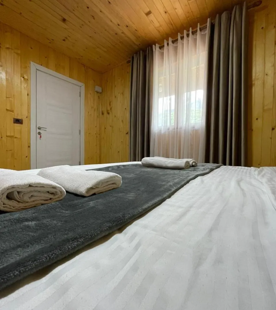 Bujtina Arlindi Bed & Breakfast Valbone