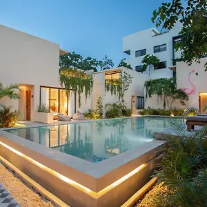 https://faisano-nomadas.quintano-roohotels.com